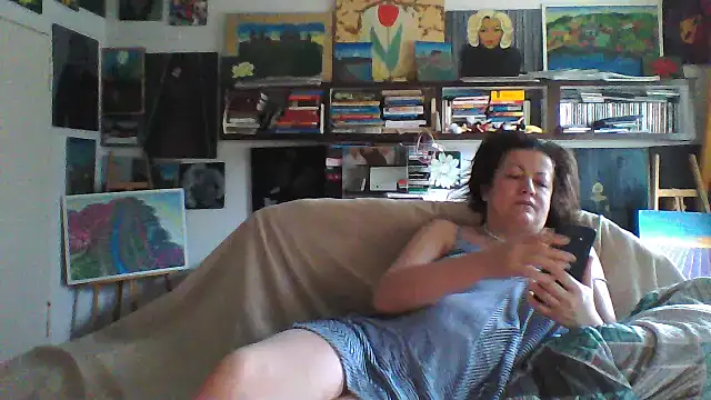 Snapshot of MariaAnaSunshine chatting on February 3, 9:03 am MariaAnaSunshine online show from February 3, 9:03 am