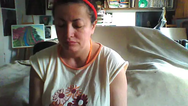 Snapshot of MariaAnaSunshine chatting on October 28, 7:51 am MariaAnaSunshine online show from October 28, 7:51 am