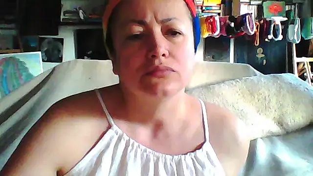 Snapshot of MariaAnaSunshine chatting on December 2, 7:32 am MariaAnaSunshine online show from December 2, 7:32 am