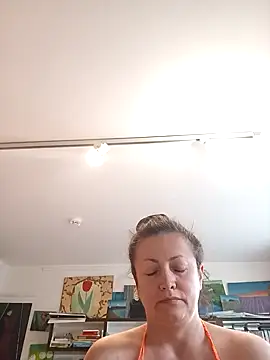 MariaAnaSunshine online show from October 7, 1:56 pm