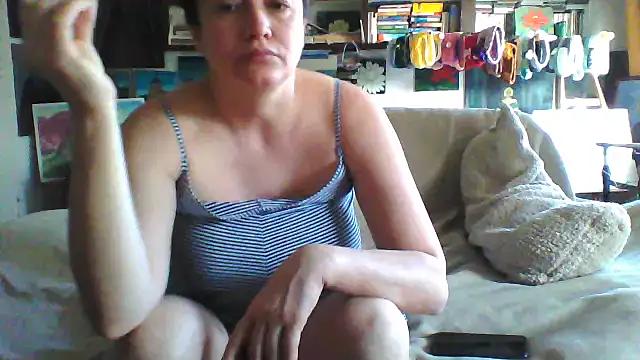 Snapshot of MariaAnaSunshine chatting on November 13, 10:19 am MariaAnaSunshine online show from November 13, 10:19 am