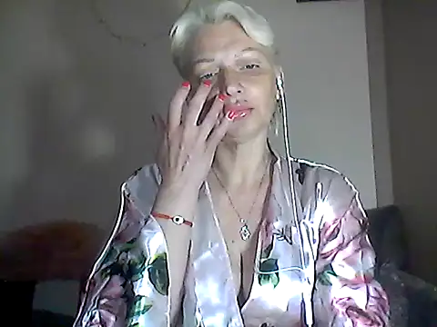 Snapshot of MaryJane441 chatting on June 4, 9:03 am MaryJane441 online show from June 4, 9:03 am