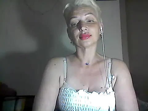 Snapshot of MaryJane441 chatting on June 26, 9:09 pm MaryJane441 online show from June 26, 9:09 pm