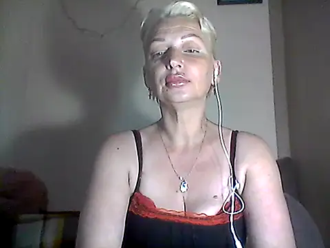 Snapshot of MaryJane441 chatting on June 27, 8:59 pm MaryJane441 online show from June 27, 8:59 pm