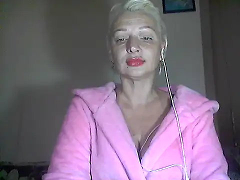Snapshot of MaryJane441 chatting on October 14, 6:30 pm MaryJane441 online show from October 14, 6:30 pm