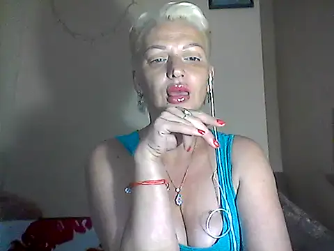 Snapshot of MaryJane441 chatting on July 14, 8:04 pm MaryJane441 online show from July 14, 8:04 pm