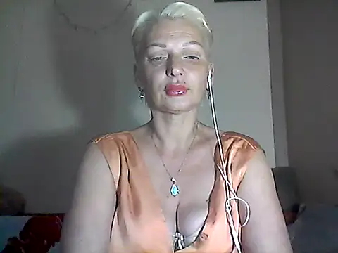 Snapshot of MaryJane441 chatting on July 15, 7:54 pm MaryJane441 online show from July 15, 7:54 pm