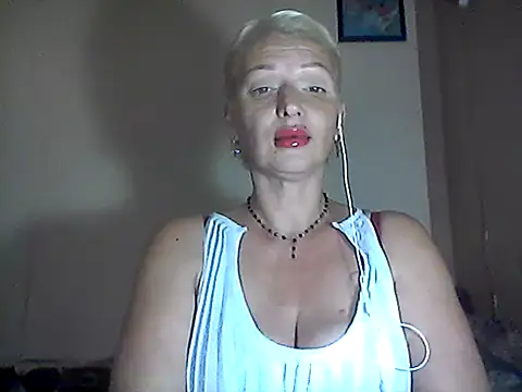 Snapshot of MaryJane441 chatting on September 12, 7:13 pm MaryJane441 online show from September 12, 7:13 pm