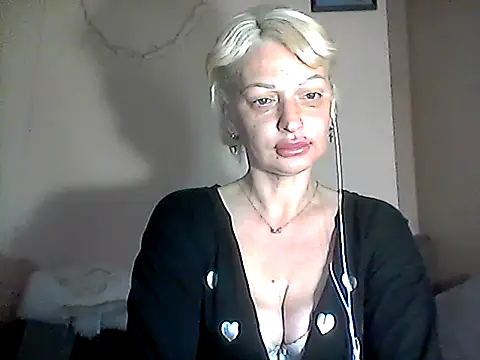 MaryJane441 online show from April 22, 8:15 pm