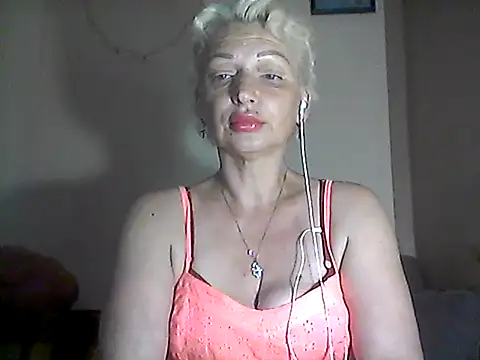 Snapshot of MaryJane441 chatting on July 1, 8:42 pm MaryJane441 online show from July 1, 8:42 pm