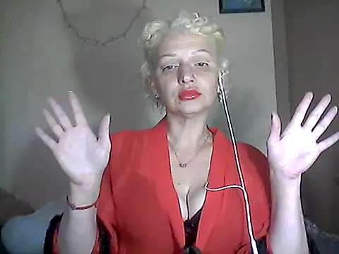 MaryJane441 online show from April 9, 8:15 pm