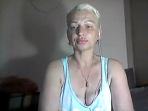 Snapshot of MaryJane441 chatting on June 27, 10:10 am MaryJane441 online show from June 27, 10:10 am