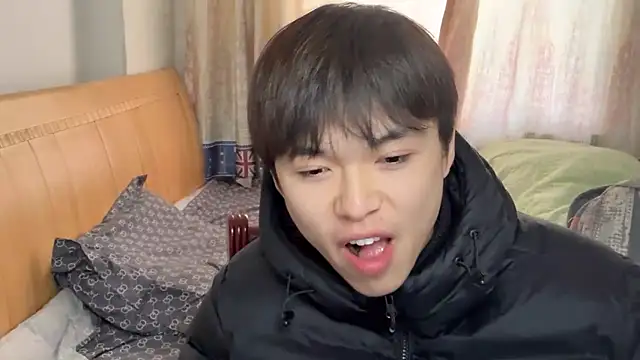 xiaottt1918 online show from January 6, 4:47 am