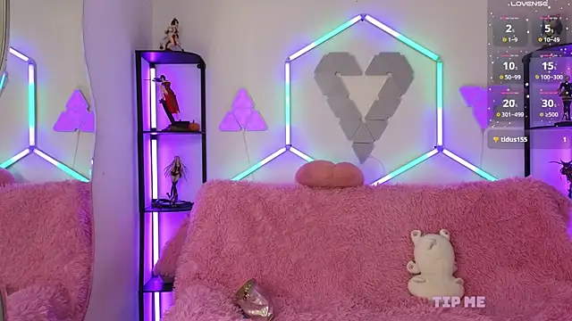 littlevixen18 online show from November 11, 2:01 pm