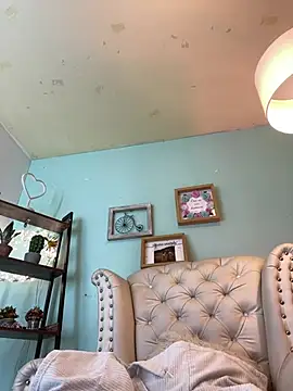 honey fox1 online show from April 13, 11:58 am