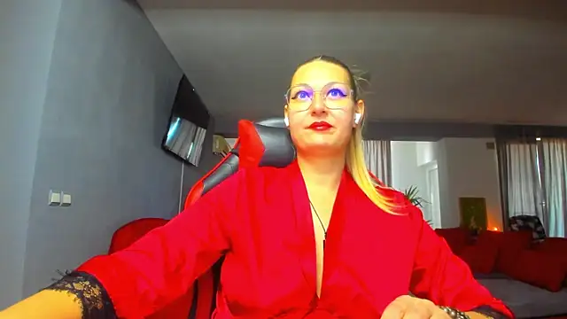 sugar mayy online show from November 21, 9:19 am