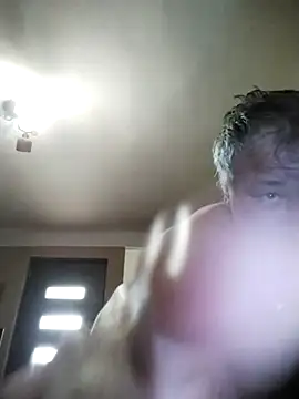 nudistu021 online show from March 7, 8:54 am