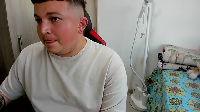 AndresChuboi online show from July 21, 11:06 pm