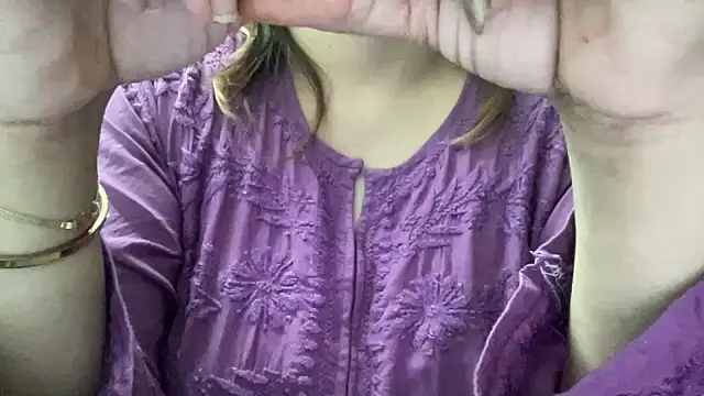 Snapshot of sassypooja chatting on February 17, 6:17 pm sassypooja online show from February 17, 6:17 pm