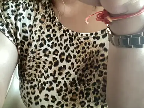 Snapshot of sassypooja chatting on March 4, 8:24 am sassypooja online show from March 4, 8:24 am