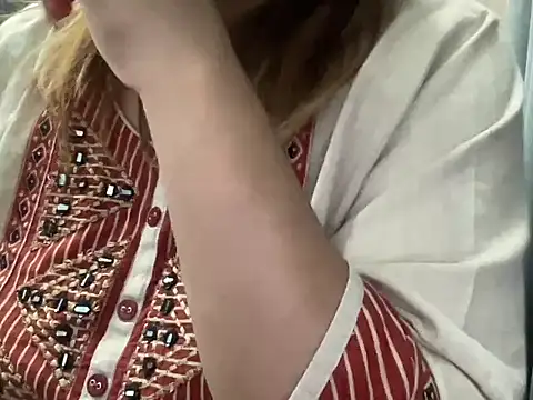 Snapshot of sassypooja chatting on February 16, 1:38 pm sassypooja online show from February 16, 1:38 pm