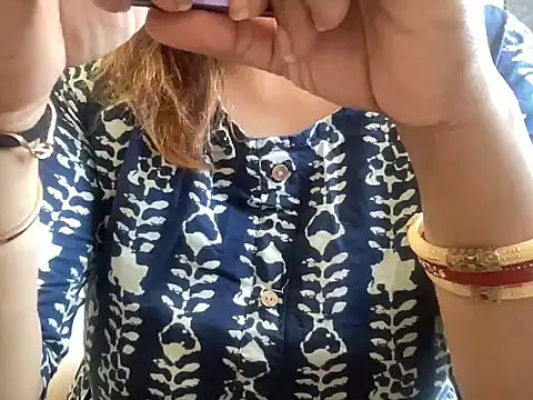 Snapshot of sassypooja chatting on February 28, 5:26 am sassypooja online show from February 28, 5:26 am