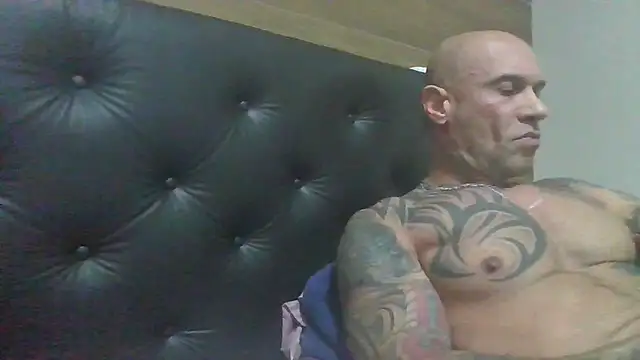 Arc8njoblack online show from June 14, 3:41 am