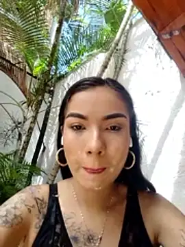 Snapshot of scarlet_castro chatting on November 25, 4:07 pm scarlet castro online show from November 25, 4:07 pm