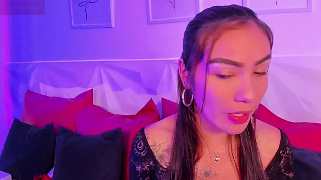 scarlet castro online show from April 13, 5:06 pm