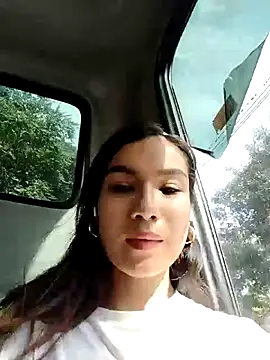 Snapshot of scarlet_castro chatting on November 1, 7:52 pm scarlet castro online show from November 1, 7:52 pm