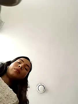 Snapshot of scarlet_castro chatting on October 23, 4:16 pm scarlet castro online show from October 23, 4:16 pm