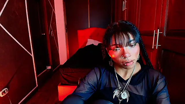 Snapshot of SexyNaf chatting on March 18, 1:35 am SexyNaf online show from March 18, 1:35 am