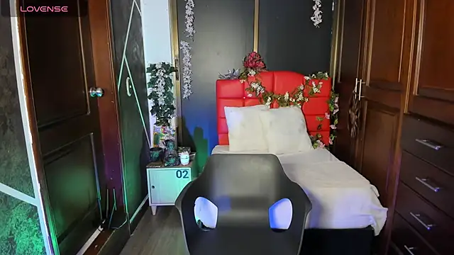 SexyNaf online show from November 29, 7:36 pm