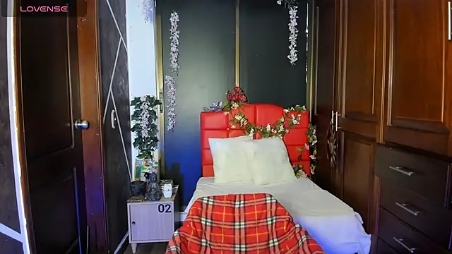 SexyNaf online show from December 3, 7:13 pm