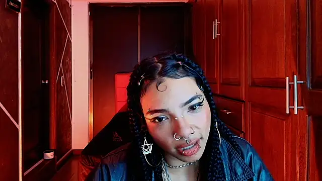 Snapshot of SexyNaf chatting on March 2, 1:37 am SexyNaf online show from March 2, 1:37 am