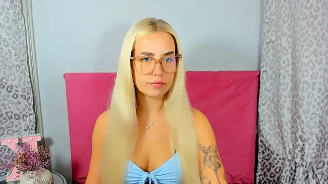 KristyHoney online show from October 14, 2:28 pm