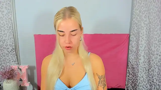 KristyHoney online show from October 13, 7:10 am