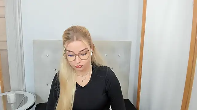 KristyHoney online show from March 7, 9:29 am