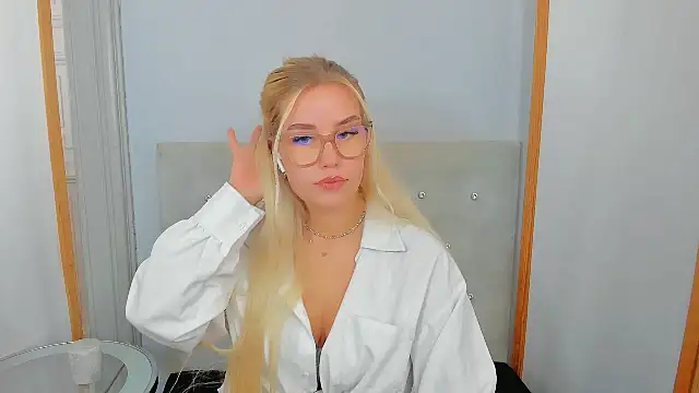 KristyHoney online show from March 2, 9:21 am