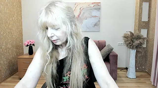 Snapshot of Anna_Diax chatting on May 22, 11:52 am Anna Diax online show from May 22, 11:52 am