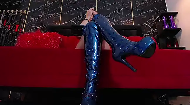 Snapshot of KatyMore_ chatting on March 10, 6:01 pm KatyMore online show from March 10, 6:01 pm