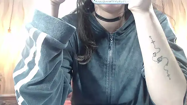 AnnieSoul online show from November 14, 3:05 pm