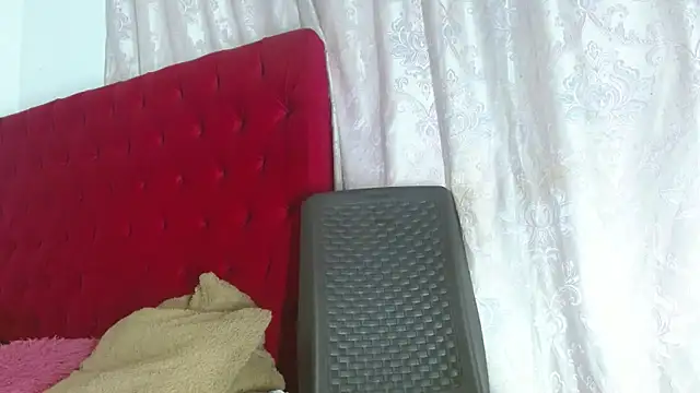 cristinamontiel online show from November 7, 2:54 pm