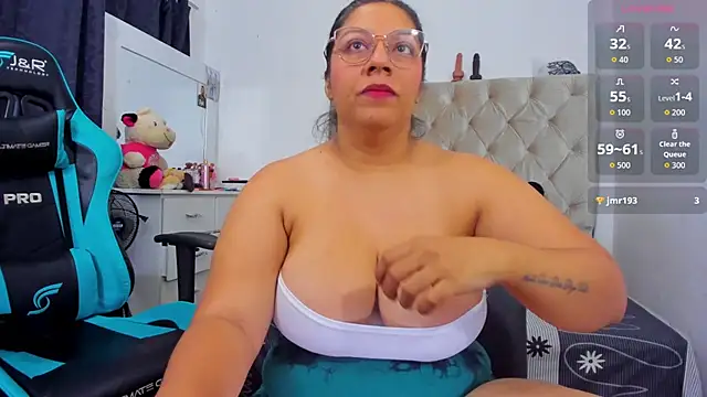 Snapshot of lulu_ferrer chatting on November 13, 8:51 am lulu ferrer online show from November 13, 8:51 am