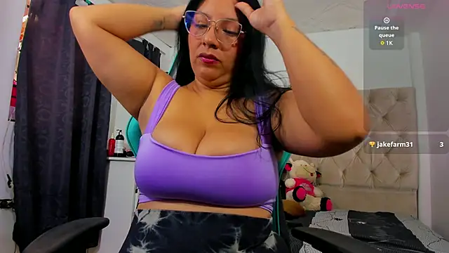 Snapshot of lulu_ferrer chatting on October 1, 6:56 pm lulu ferrer online show from October 1, 6:56 pm