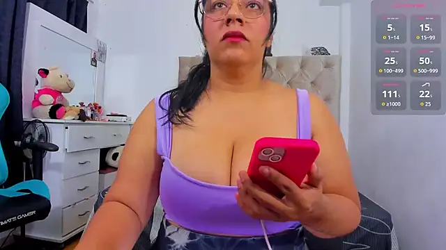 Snapshot of lulu_ferrer chatting on November 8, 8:51 am lulu ferrer online show from November 8, 8:51 am