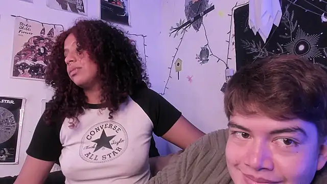 Snapshot of hothoneychile chatting on October 13, 4:03 am hothoneychile online show from October 13, 4:03 am
