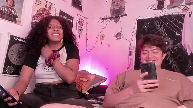 hothoneychile online show from December 4, 3:44 pm