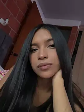 Snapshot of RoxyRoss_ chatting on February 2, 11:11 pm RoxyRoss online show from February 2, 11:11 pm