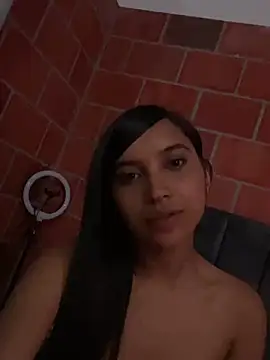 Snapshot of RoxyRoss_ chatting on March 16, 4:52 am RoxyRoss online show from March 16, 4:52 am